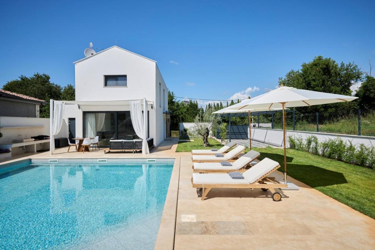 Villa Pura Vida With Pool And Whirlpool Near Umag Materada ภายนอก รูปภาพ